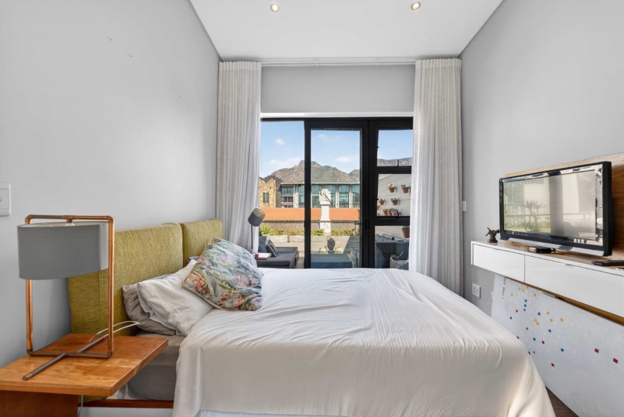 2 Bedroom Property for Sale in Green Point Western Cape